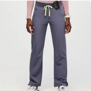 FIGS Kade Cargo Nurse Scrub Pants Sz Medium Petite